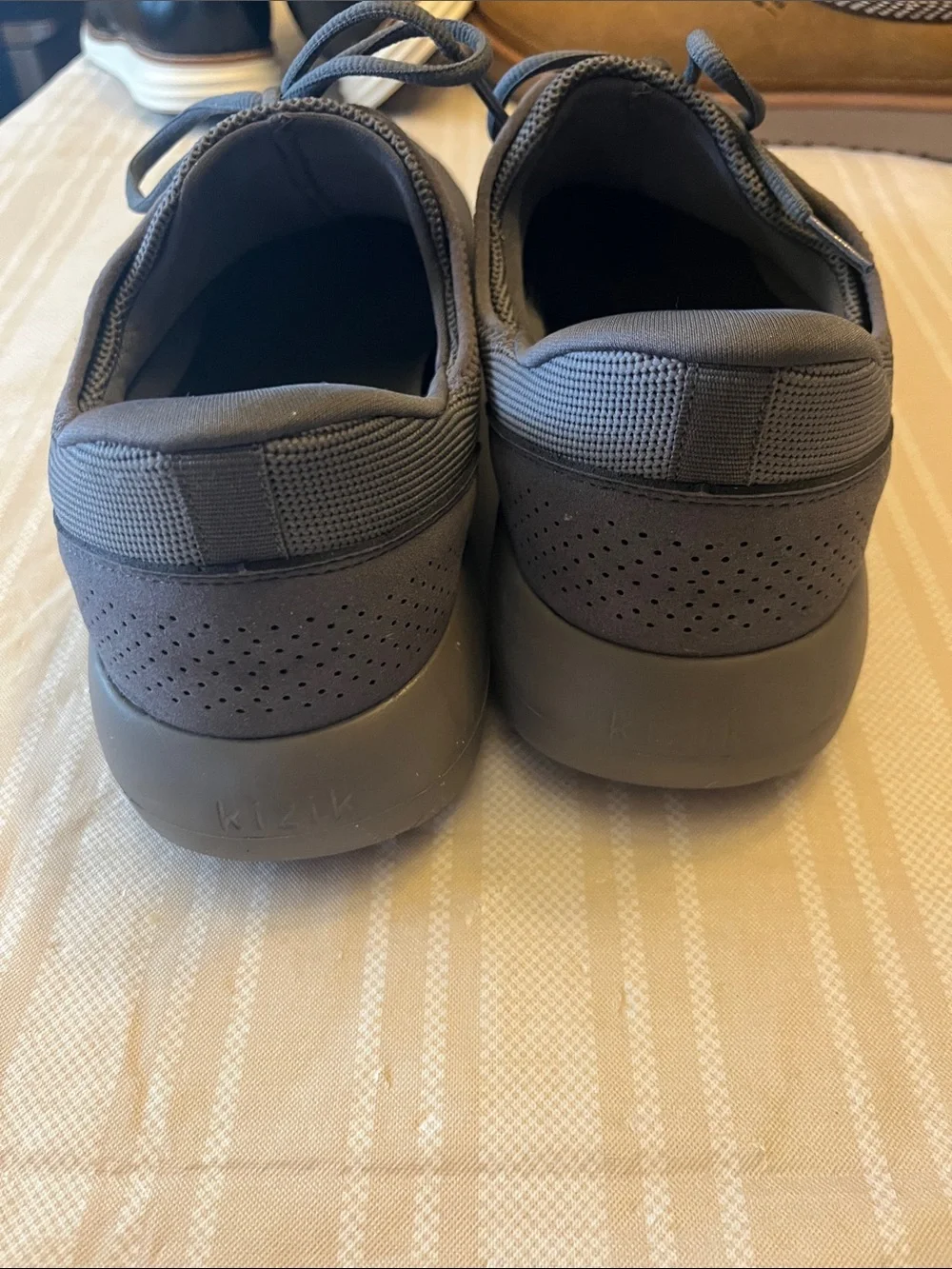 Kizik Men's Charcoal Slip-On Knit Sneaker with Laces size 13W